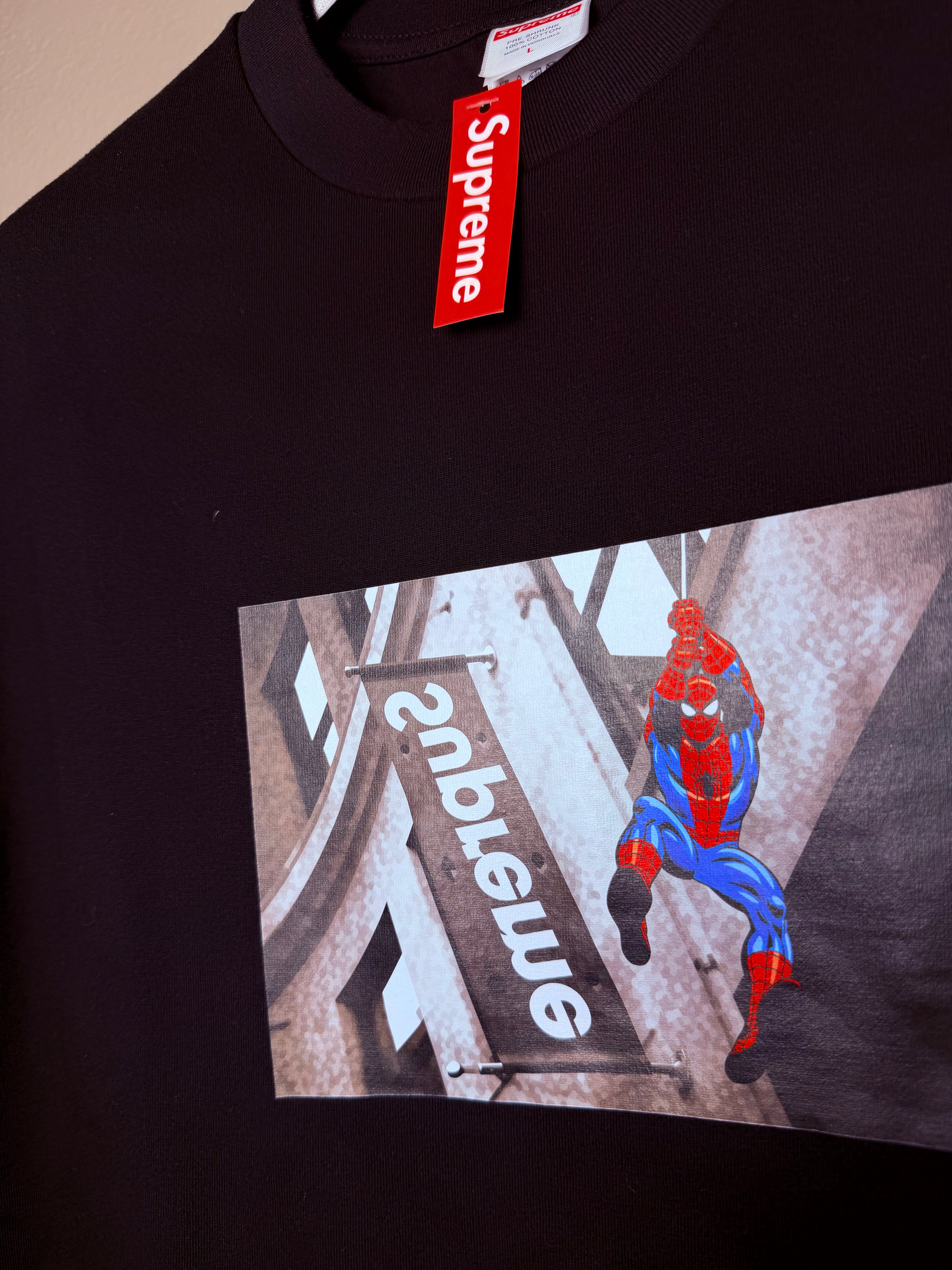 ‘26 Supreme Spider Man Photo Tee Large